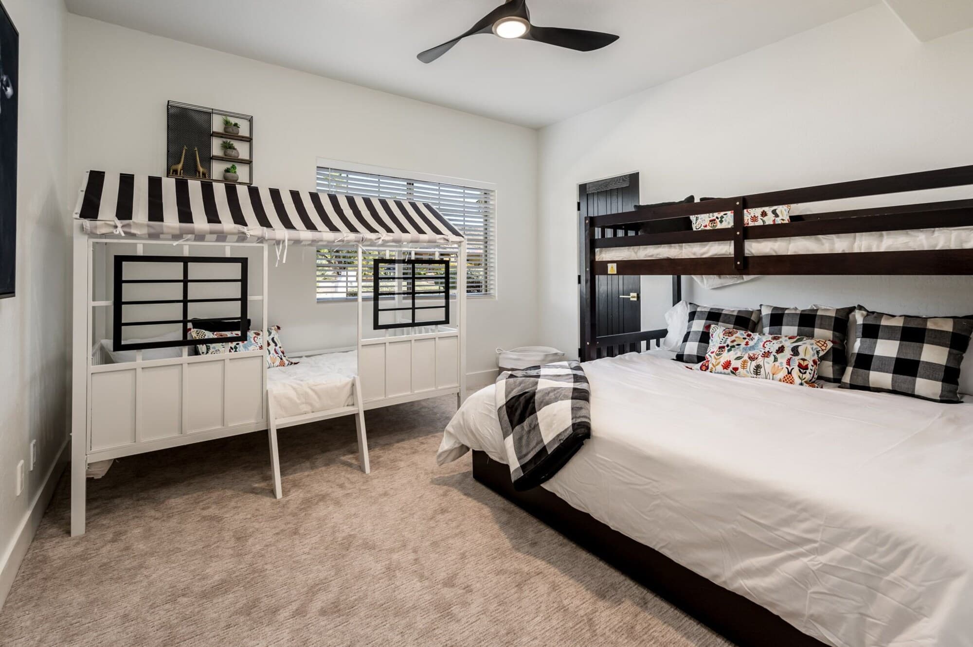 Kids room with king bunk and twin beds